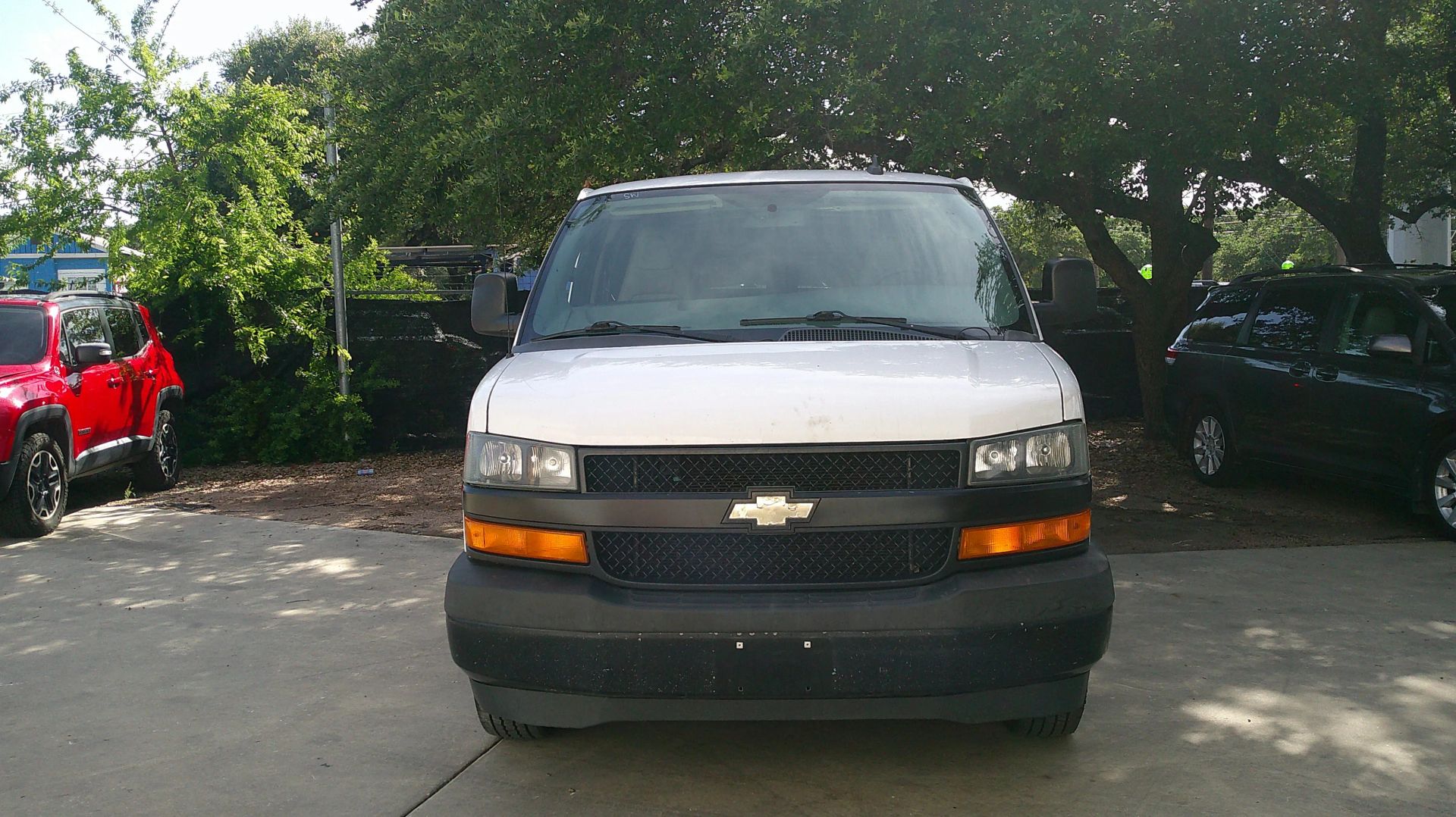 chevrolet express cargo 2019 1GCWGBFP1K1167311 image chevrolet express cargo 2019 1GCWGBFP1K1167311 image